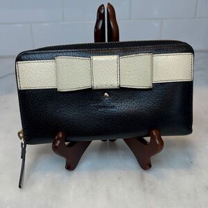 Kate Spade Wallet Leather Two-Tone Classic Bow Full Zip Continental Wallet